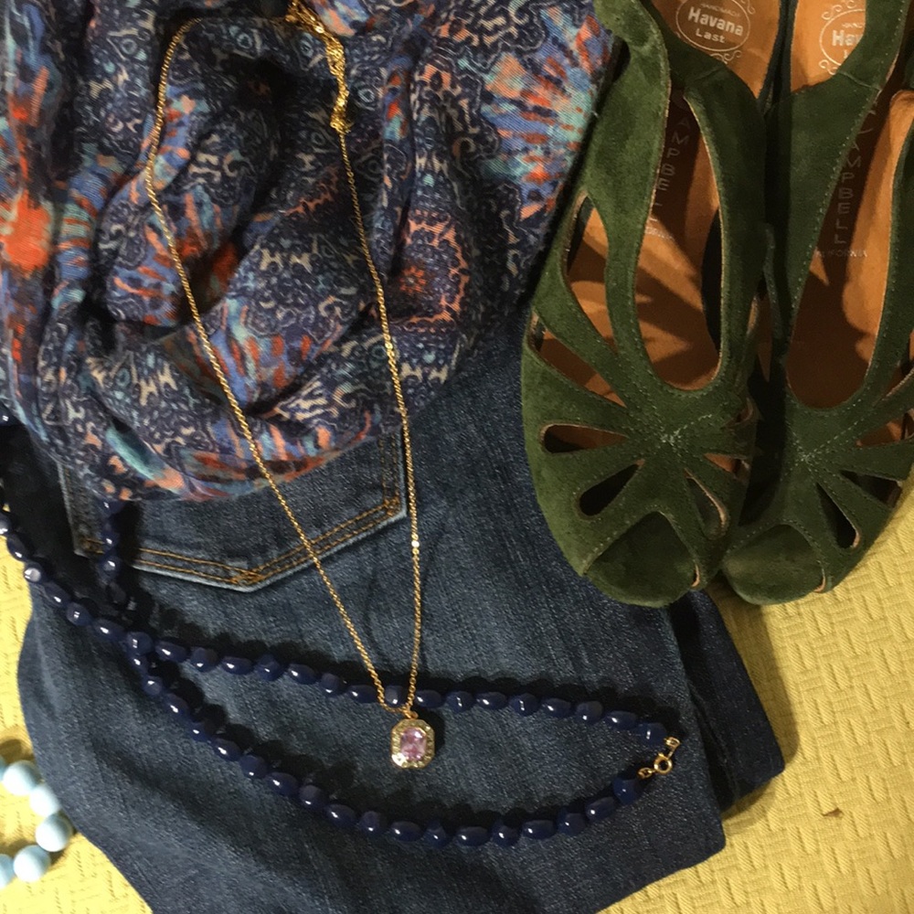 NWOT Jeffrey Campbell green suede heels